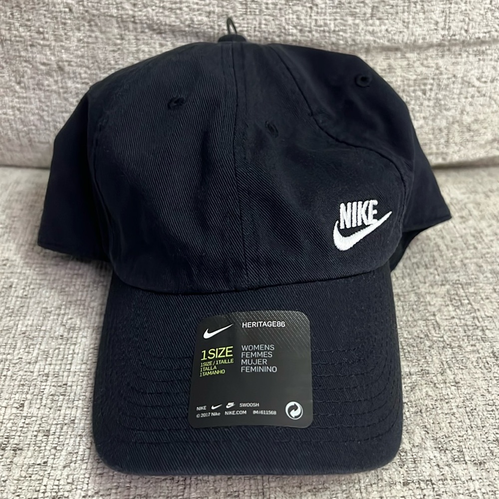 Nike WMNS Heritage86 adjustable hat, black, NWT